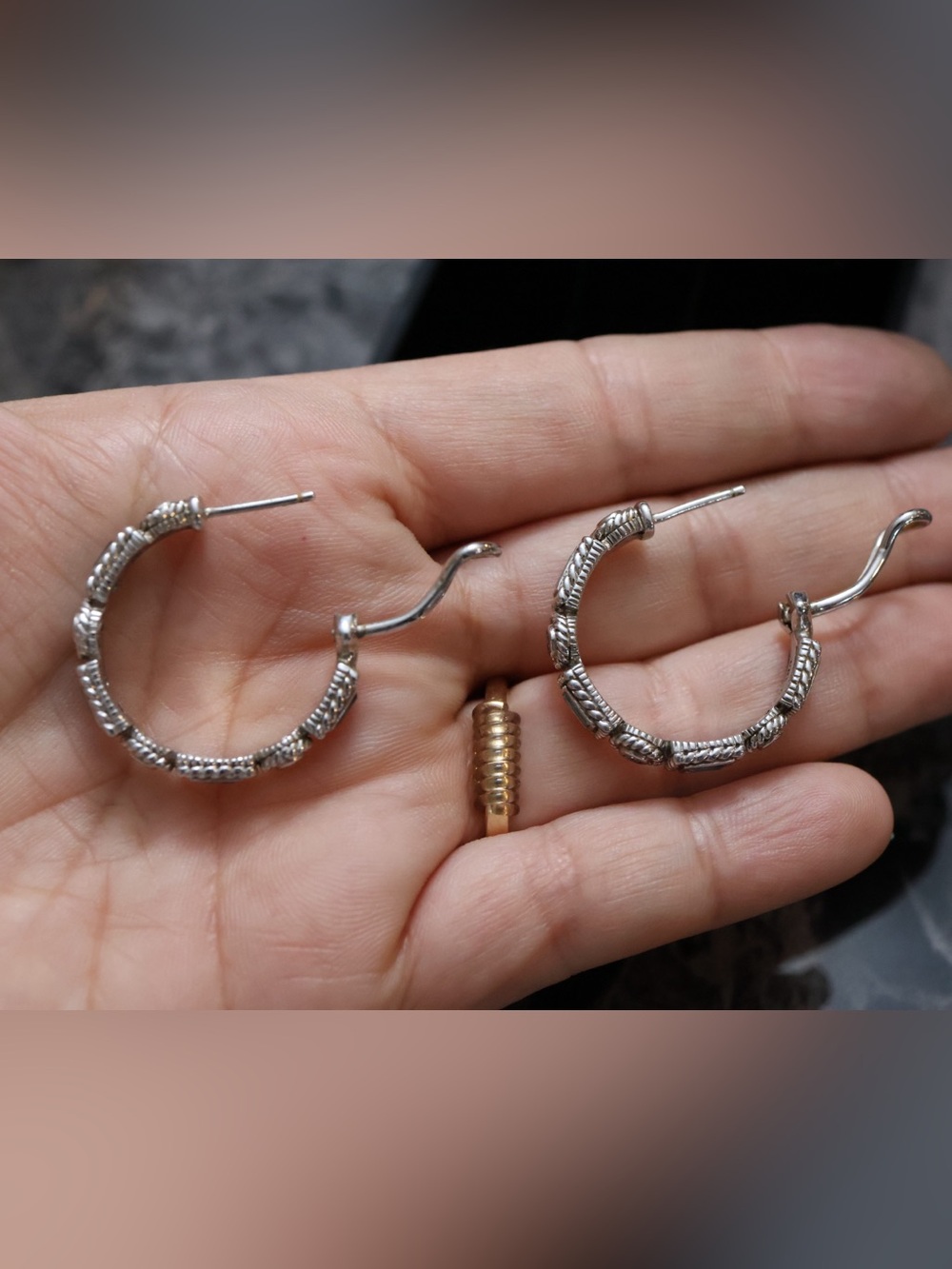 Judith Ripka hoops w blue stone accent - Picture 4 of 6